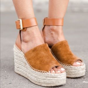 Marc Fisher Adalyn Suede Espadrille Wedge size 6